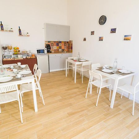 トラーパニ Stabile Hospitality Bed & Breakfast エクステリア 写真